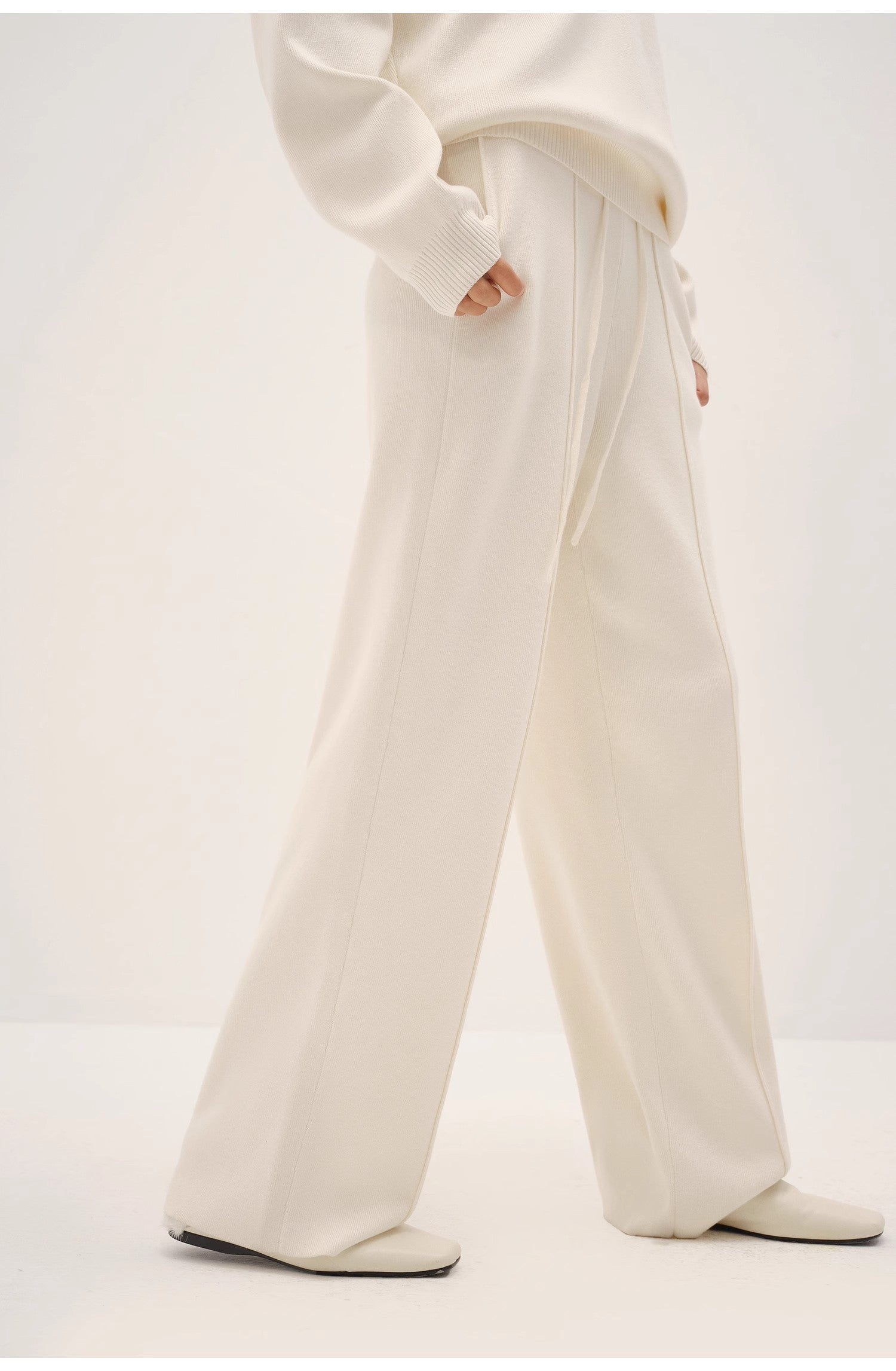 "Winter Lumière" Pants Casual